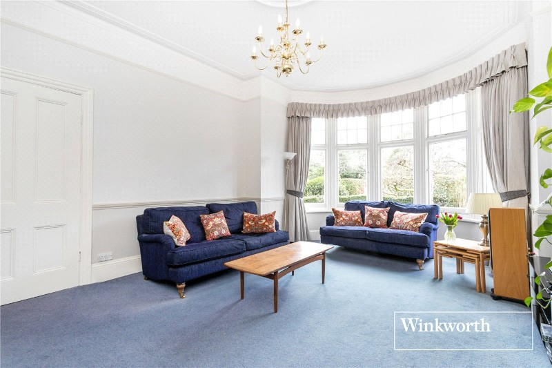 Etchingham Park Road, Finchley, London, N3