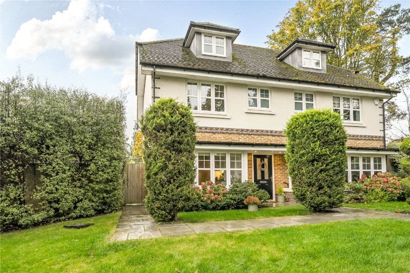 Nettlecombe Close, Farnham, Surrey, GU9