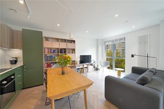 Cross Lane, London, N8
