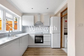 Chatsworth Drive, Enfield, EN1