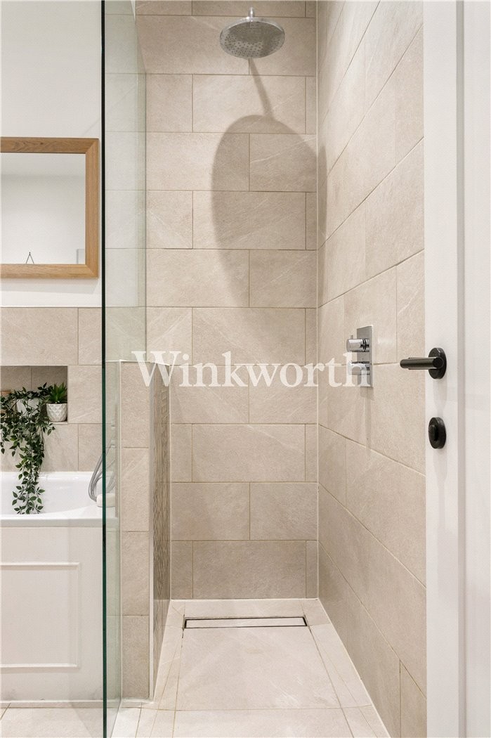 Queens Drive, London, N4