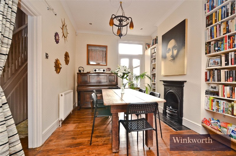 Kirkstall Avenue, London, N17
