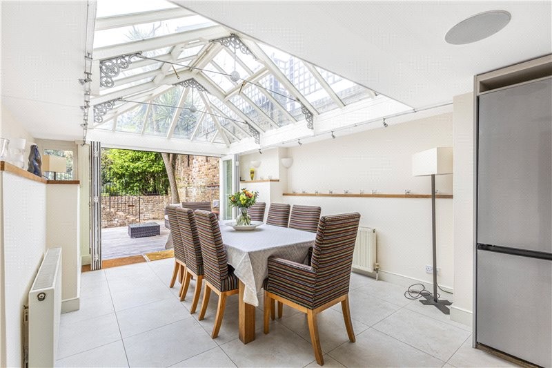 Castelnau, Barnes, London, SW13