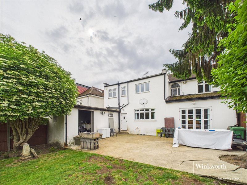 Queens Walk, Kingsbury, London, NW9