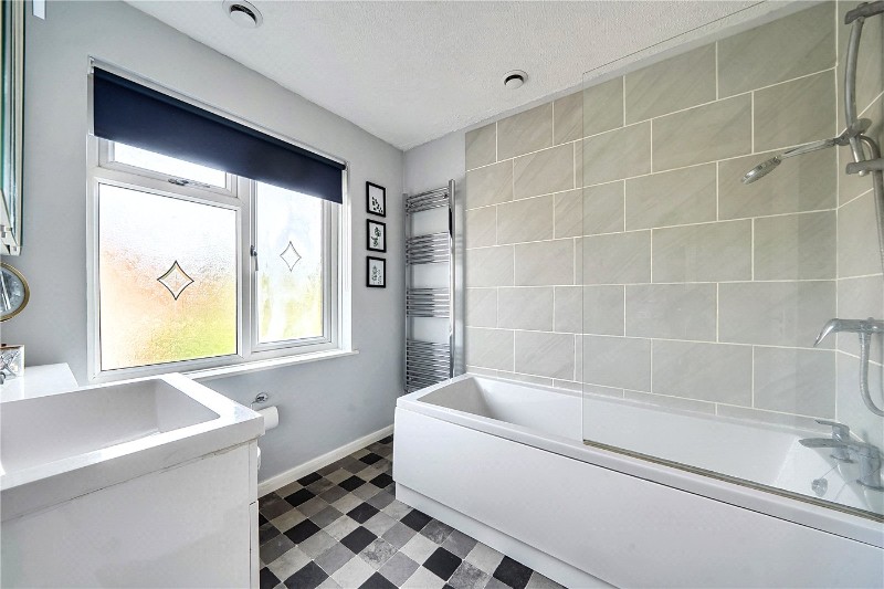 Roman Way, Farnham, Surrey, GU9