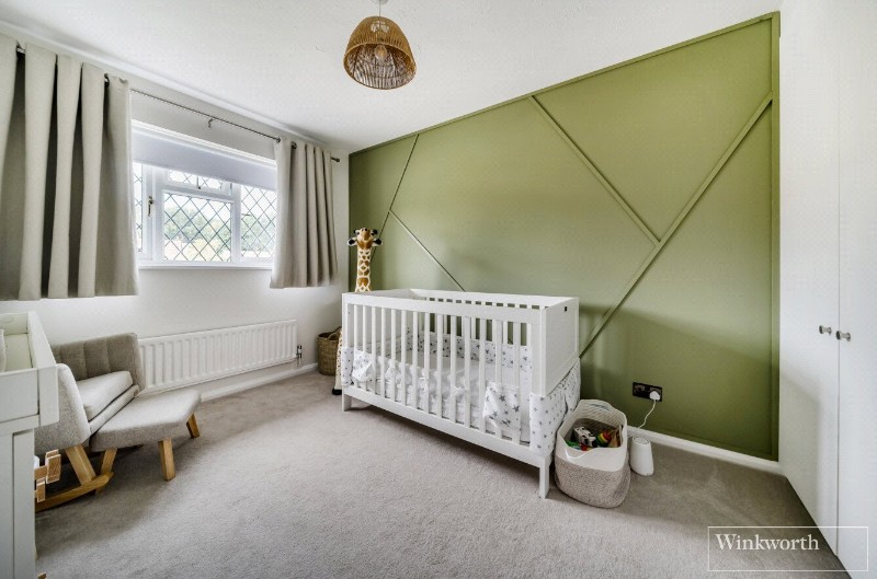 Drayhorse Drive, Bagshot, Surrey, GU19