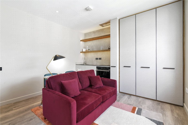 Pinehurst Court, London, W11