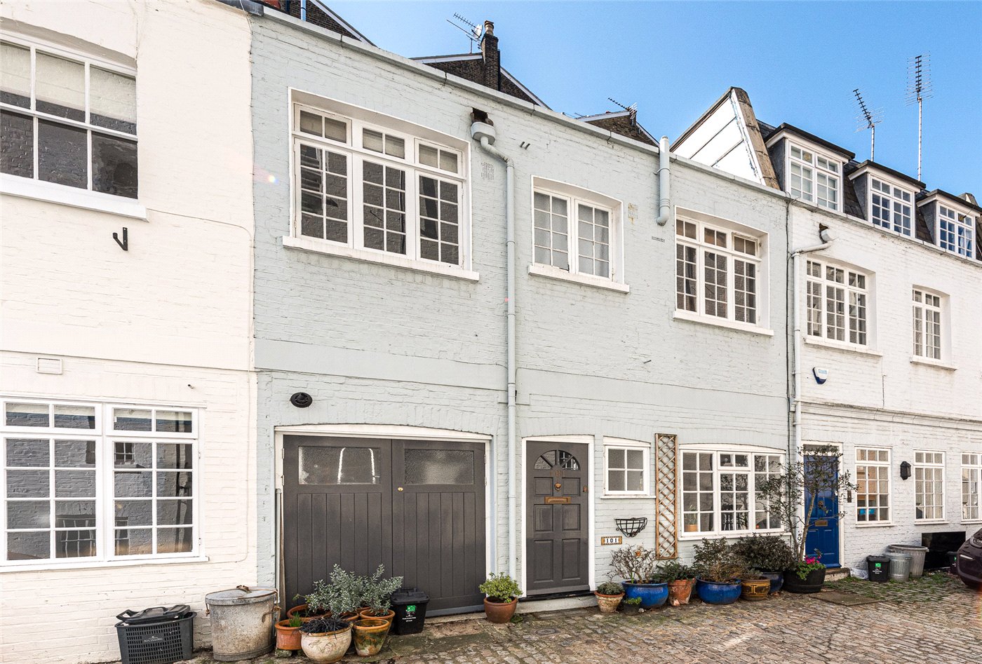 St. Georges Square Mews, London, SW1V
