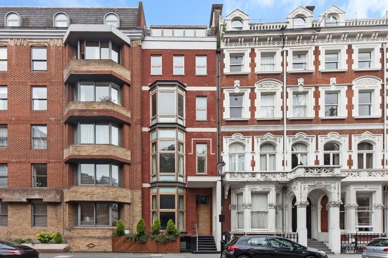 Emperors Gate, South Kensington, London, SW7