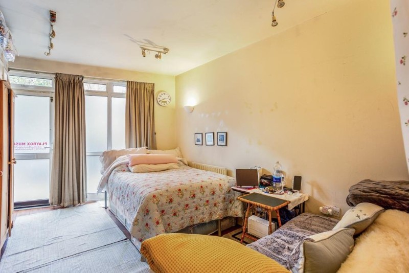 Archway Mews, London, SW15
