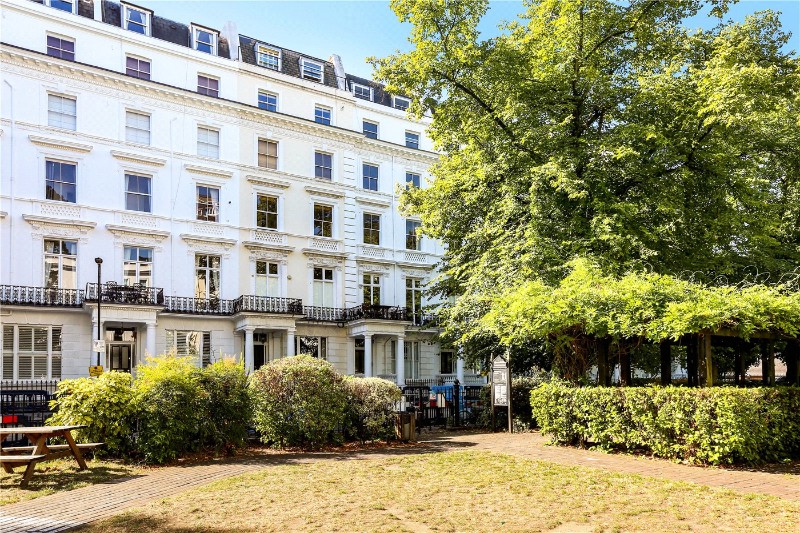 St. Stephens Gardens, London, W2