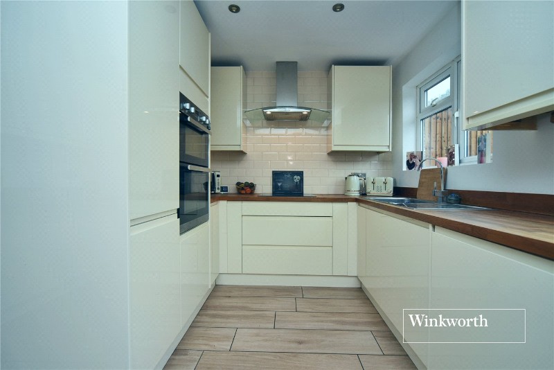 Rougemont Avenue, Morden, SM4