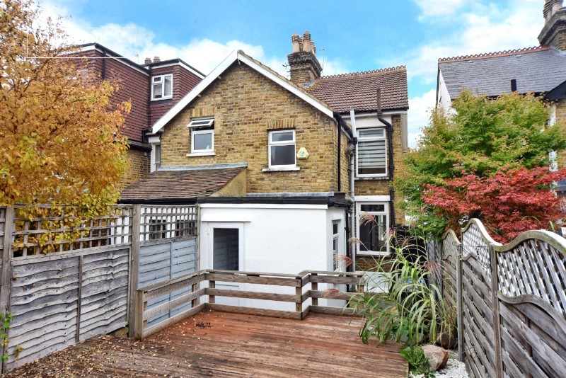 Idmiston Square, Worcester Park, KT4