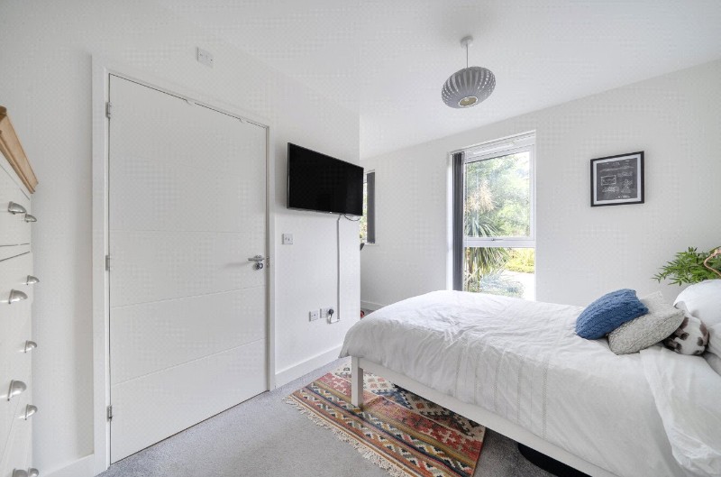 Apple Yard, London, SE20