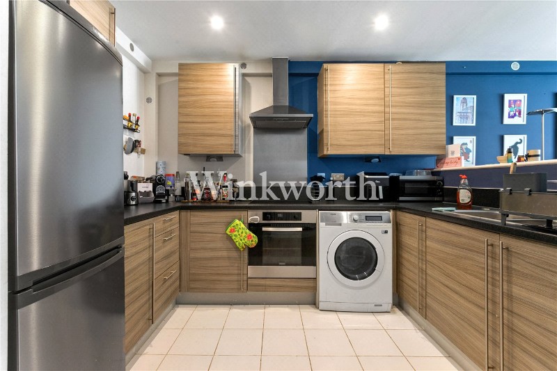 Leverton Close, London, N22