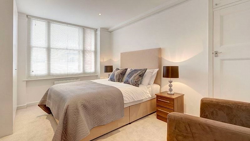 Hill Street, London, W1J