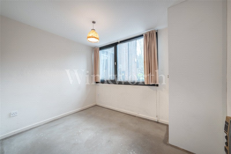 Britten Close, London, NW11