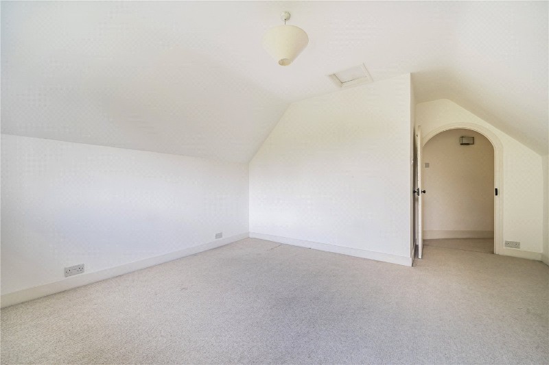 Shortheath Road, Farnham, Surrey, GU9