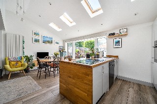 Coleson Hill Road, Wrecclesham, Farnham, Surrey, GU10