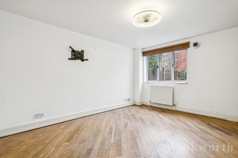 Asylum Road, London, SE15