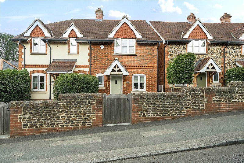 Tilford Street, Tilford, Farnham, Surrey, GU10