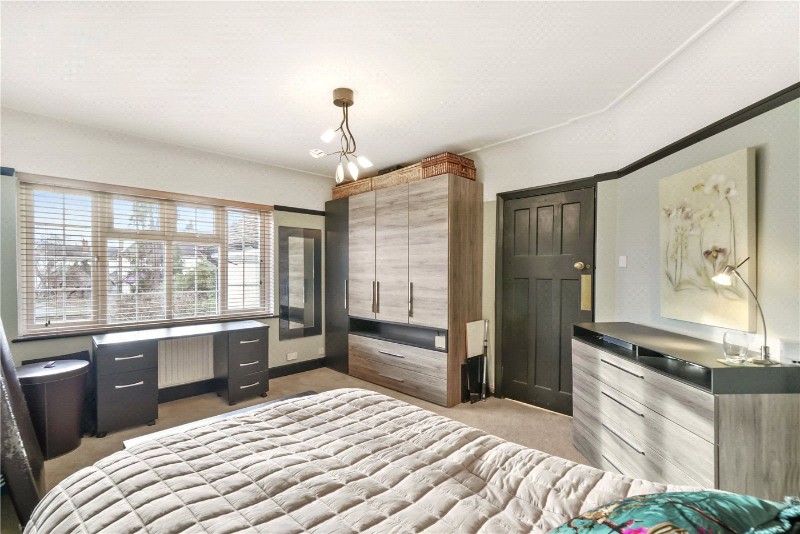 Tring Avenue, London, W5