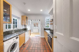 Asmuns Hill, London, NW11