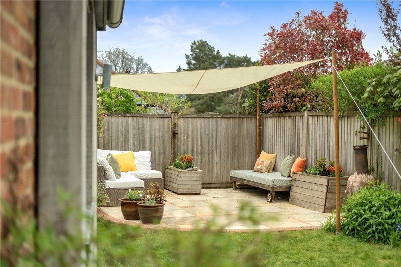 Bat & Ball Lane, Farnham, Surrey, GU10