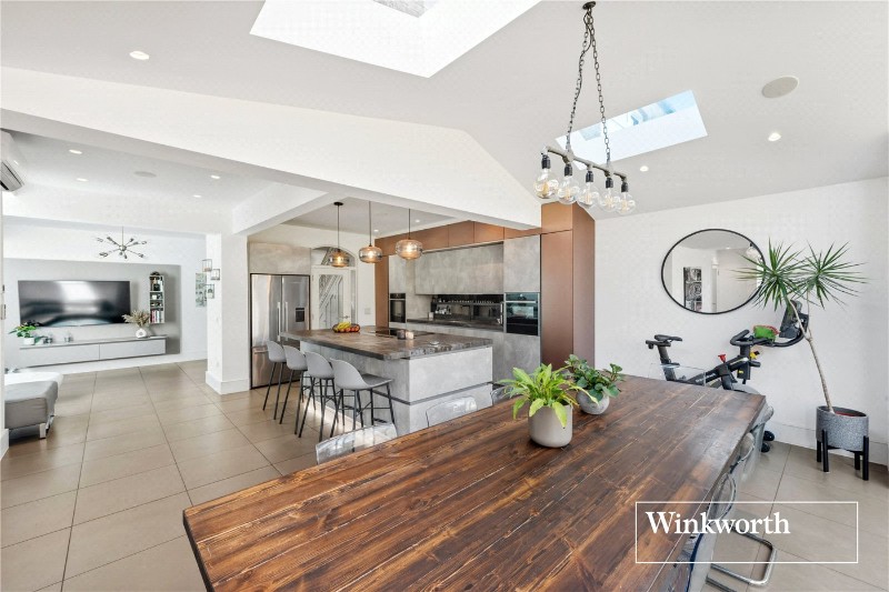 Park Crescent, Finchley, London, N3