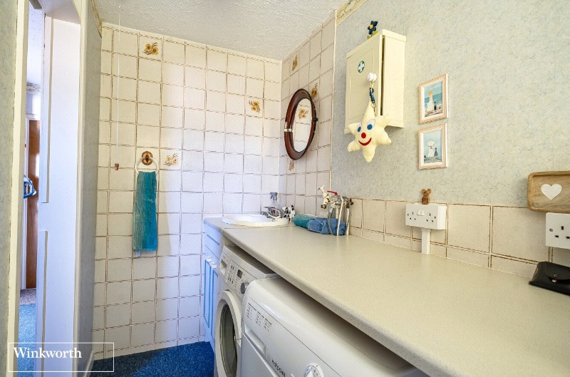 Thrush Close, Kempshott, Basingstoke, Hampshire, RG22
