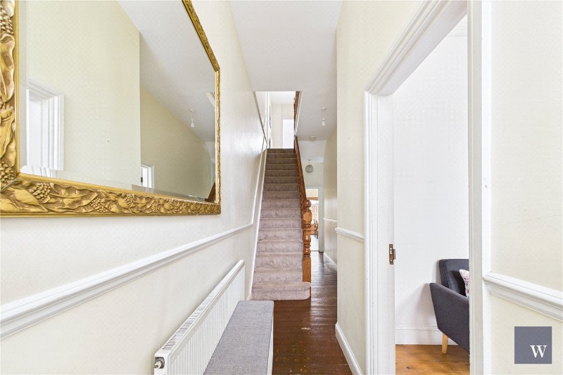 Estreham Road, London, SW16