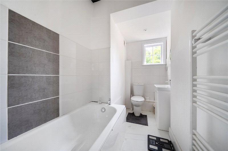 Guildford Road, Farnham, Surrey, GU9