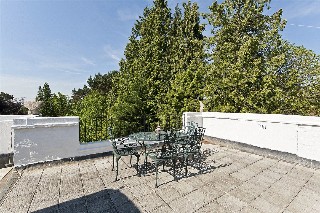 Cobbetts Hill, Weybridge, Surrey, KT13