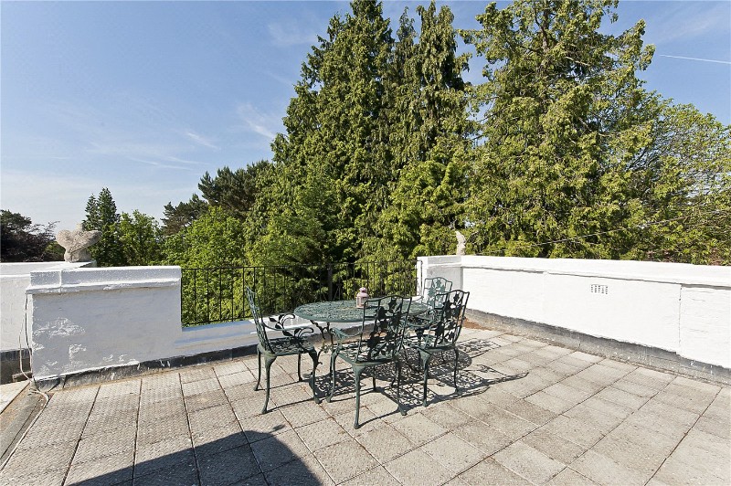 Cobbetts Hill, Weybridge, Surrey, KT13