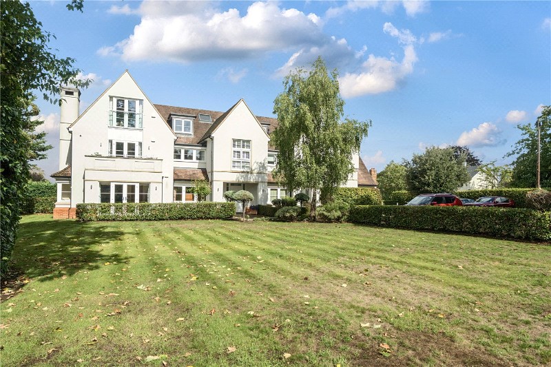 Westbourne Place, Farnham, Surrey, GU9