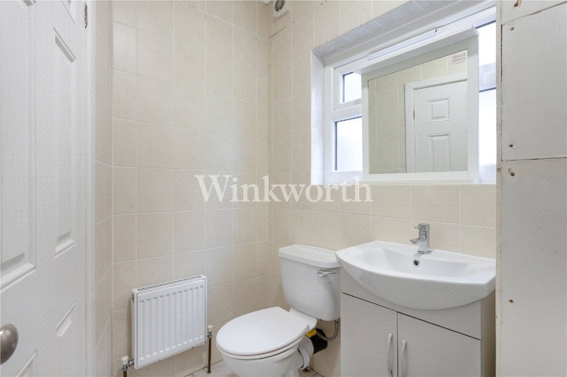 Chesterfield Gardens, Ground Floor Flat, London, N4