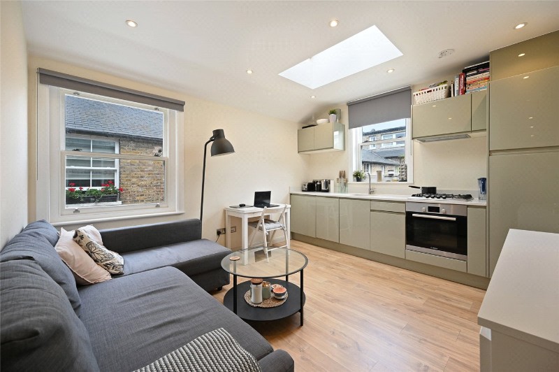 Ormiston Grove, London, W12