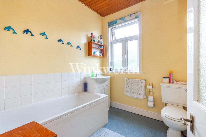 Arnold Gardens, London, N13