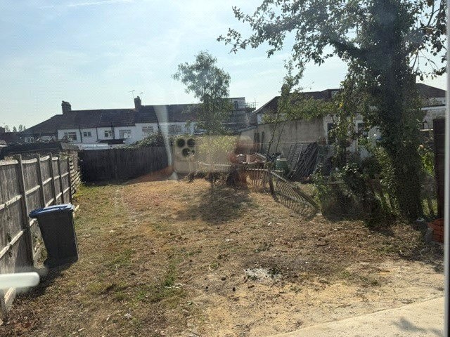 Reeves Avenue, Kingsbury, London, NW9