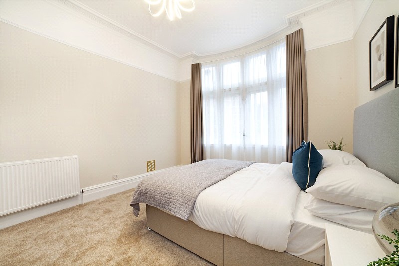 Shaftesbury Avenue, London, WC2H