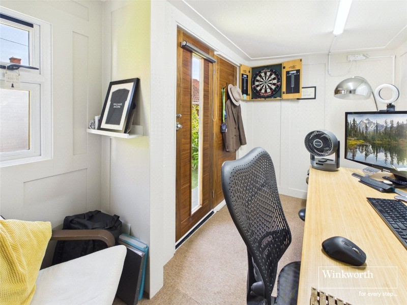 Breach Square, Priory Avenue, Hungerford, Berkshire, RG17