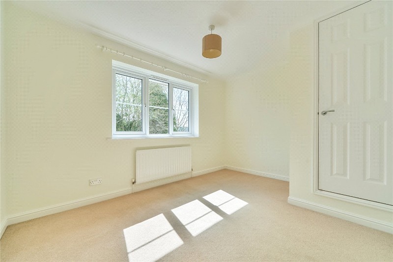 Whitlet Close, Farnham, Surrey, GU9
