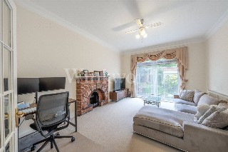 North End Road, London, NW11