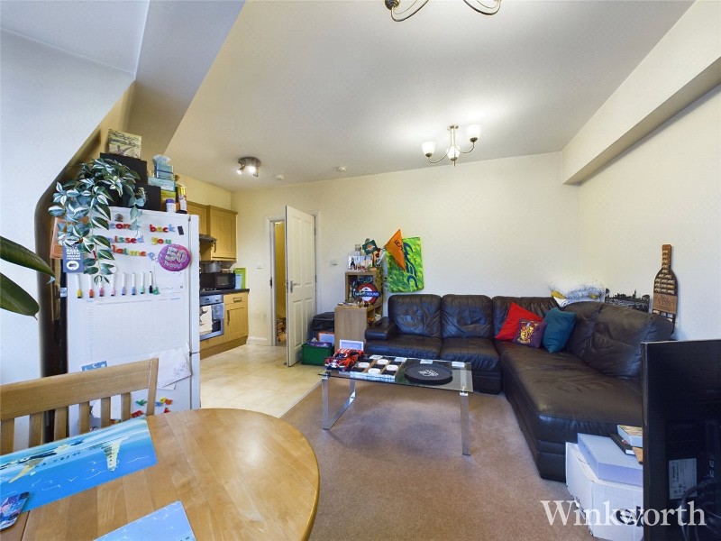Grosvenor Parade, Uxbridge Road, London, W5
