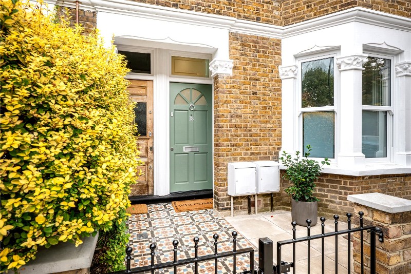 Eynham Road, London, W12