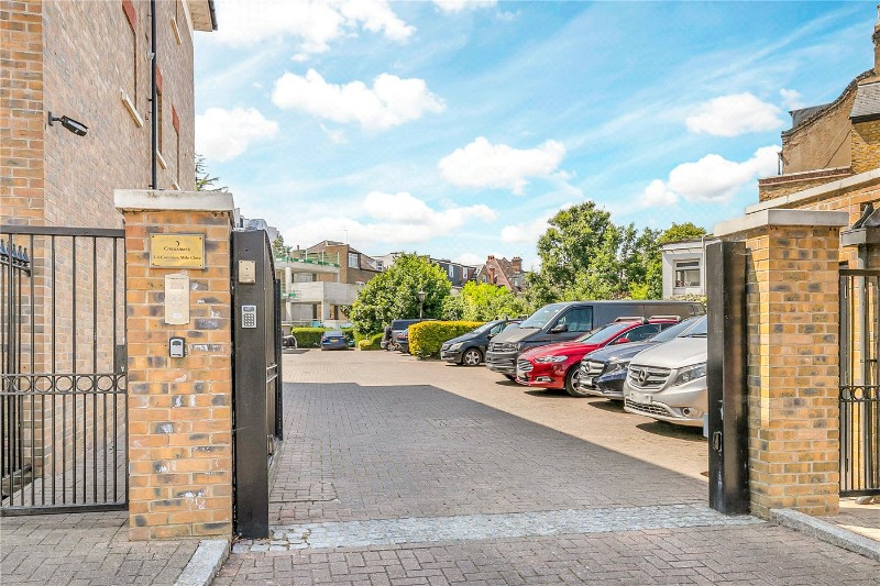 Crescent Lane, London, SW4