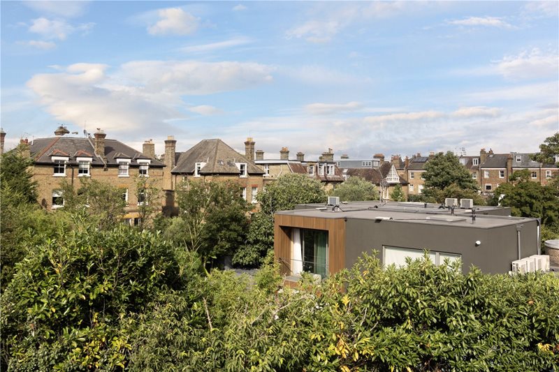 Normanby Close, London, SW15