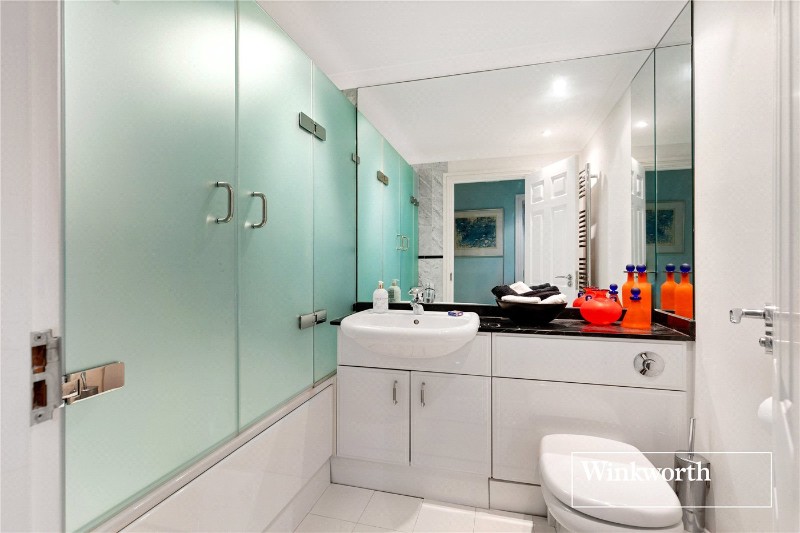 Hendon Lane, Finchley, London, N3