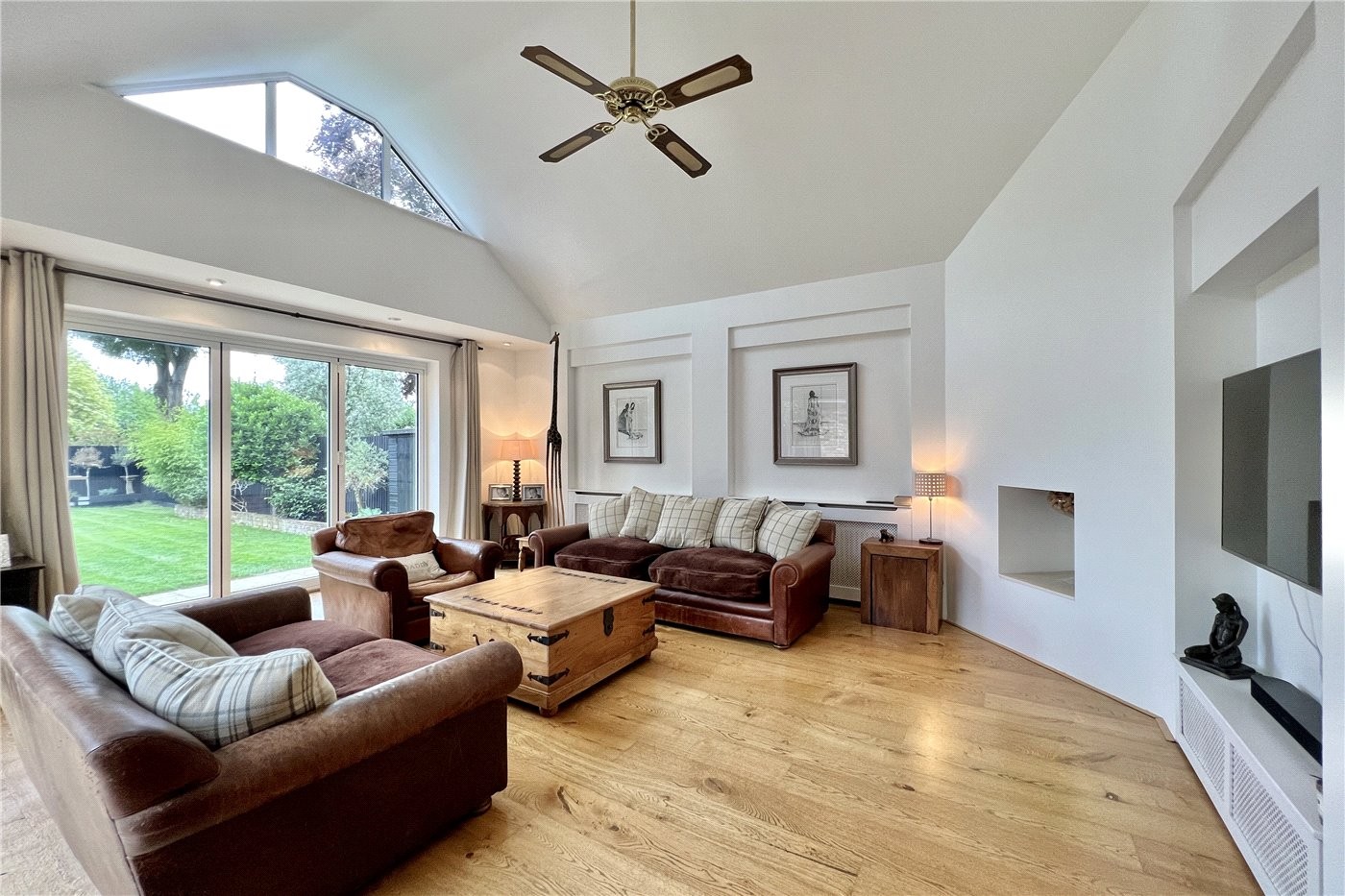 5 bedroom property for sale in Straight Bit, Flackwell Heath, HP10 (Ref