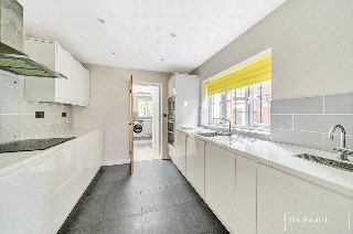 Bagshot Green, Bagshot, GU19
